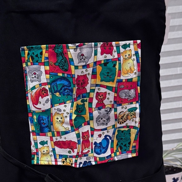 45. Chefs apron Cats Hand Decorated - Picture 2 of 2